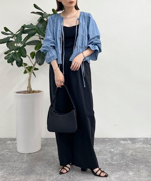 fredy emue(フレディエミュ)の「シャーリングリボンデニムシャツ(シャツ/ブラウス・レディース・サックスブルー/ブルー・38)」の21枚目の写真