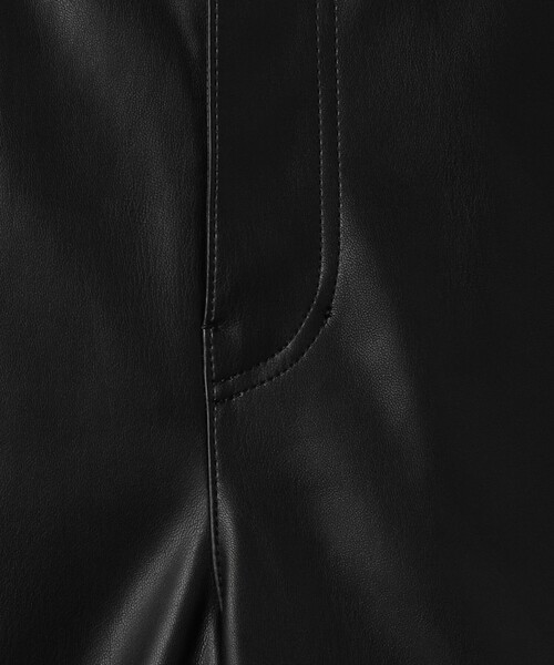 BEAUTY&YOUTH UNITED ARROWS(ビューティーアンドユースユナイテッドアローズ)の「レザーライク ハーフパンツ(その他パンツ・レディース・ブラック/ダークグレー・S/M)」の20枚目の写真