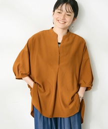 バンドカラーバックタック5分袖ブラウス