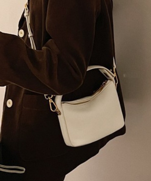 TONE SELECT GOODS（トーンセレクトグッズ）の「urbanfemine./PU レトロデザイン2wayショルダーバッグ U7341（ショルダーバッグ・レディース・ホワイト/ブラック・FREE）」の9枚目の写真