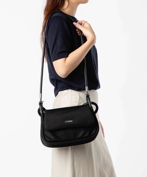 GANNI（ガニー）の「GANNI KNOT FLAP OVER ガニー ノット フラップ