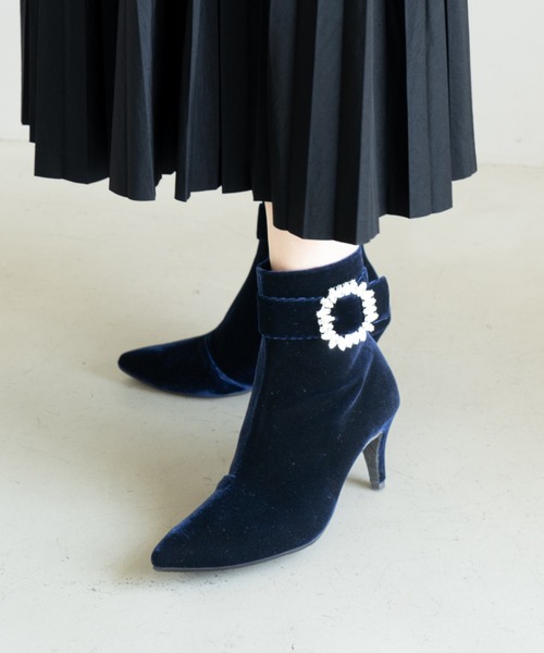 Launa lea(ラウナレア)の「7cmポインテッドトウビジューショートブーツ(0581)(ブーツ・レディース・ブラック/ネイビー/グレー系その他・LL/L/M/S)」の11枚目の写真