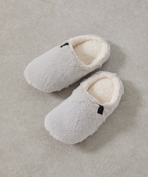 COLONY 2139(コロニートゥーワンスリーナイン)の「フェイクファールームシューズ(ルームシューズ/スリッパ・レディース・チャコールグレー/ライトグレー/ピンクベージュ/サックスブルー・FREE)」の6枚目の写真