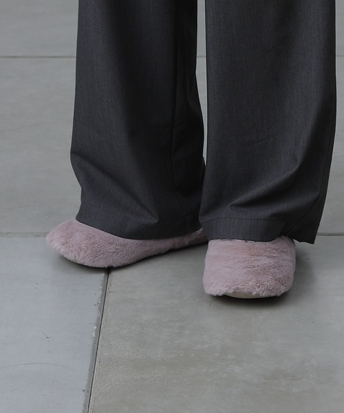 COLONY 2139(コロニートゥーワンスリーナイン)の「フェイクファールームシューズ(ルームシューズ/スリッパ・レディース・チャコールグレー/ライトグレー/ピンクベージュ/サックスブルー・FREE)」の19枚目の写真