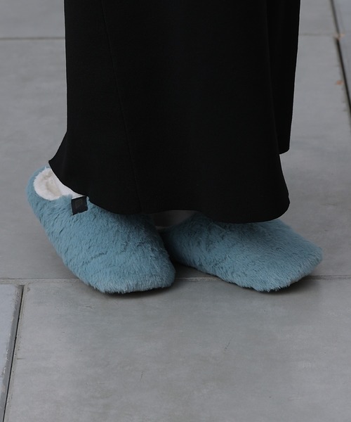 COLONY 2139(コロニートゥーワンスリーナイン)の「フェイクファールームシューズ(ルームシューズ/スリッパ・レディース・チャコールグレー/ライトグレー/ピンクベージュ/サックスブルー・FREE)」の15枚目の写真