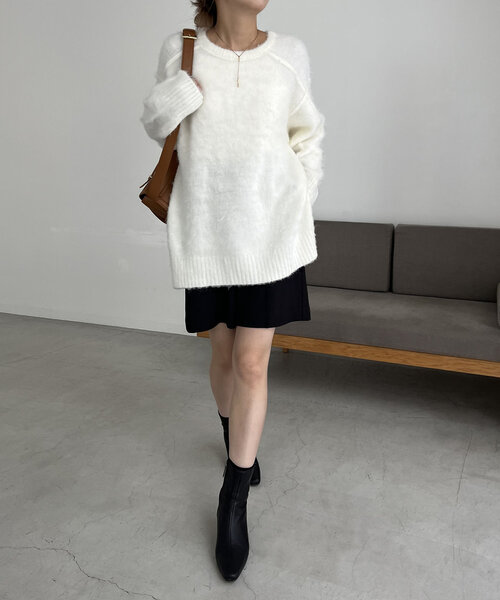 CAPRICIEUX LE'MAGE（カプリシューレマージュ）の「サイドスリットシャギープルオーバー（ニット/セーター・レディース・ベージュ/グレー/オフホワイト/グリーン・FREE）」の14枚目の写真