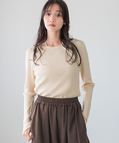 LOWRYS FARM（ローリーズファーム）の「ホルターレイヤーニットＬＳ 150555（ニット/セーター・レディース・ブラック/イエロー/アイボリー・FREE）」の11枚目の写真