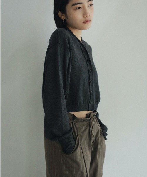 【値下げ中】anuke short knit cardigan グレー anuke（アンヌーク）の「Short Knit Cardigan（カーディガン