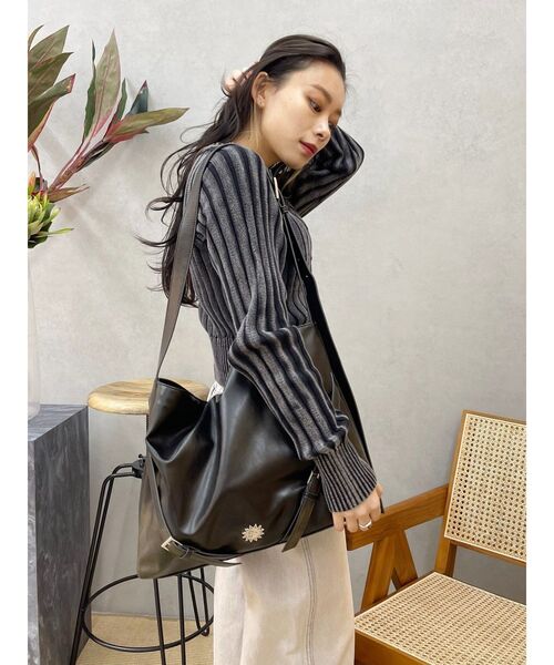 EVRIS（エヴリス）の「スリムベルトトートBAG（トートバッグ・レディース・ホワイト/ブラック/ブラウン・FREE）」の14枚目の写真