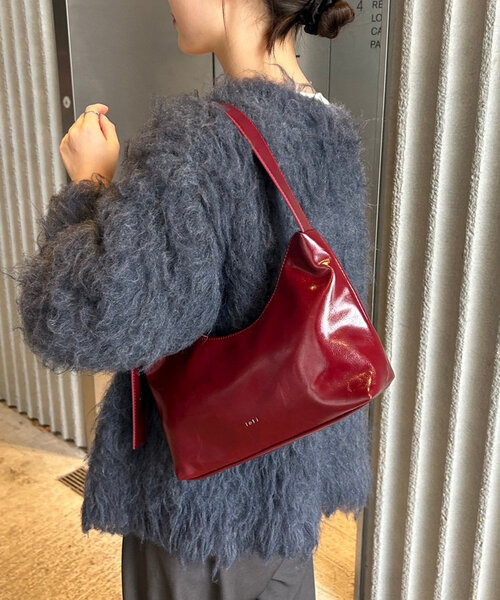 loti（ロティ）の「loti ファーポーチ付きホーボーBAG（トートバッグ・レディース・ボルドー/ブラウン/シルバー/ブラック・ONE SIZE）」の3枚目の写真