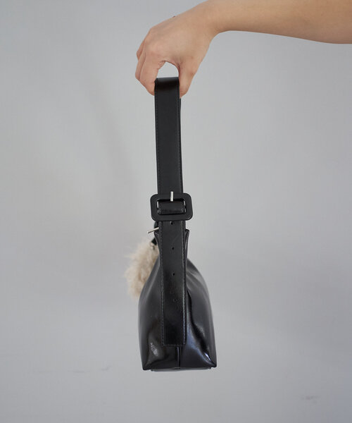 loti（ロティ）の「loti ファーポーチ付きホーボーBAG（トートバッグ・レディース・ボルドー/ブラウン/シルバー/ブラック・ONE SIZE）」の13枚目の写真