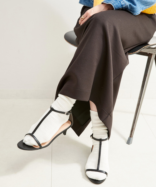 B.C STOCK（ベーセーストック）の「《追加》Tストラップミュール（サンダル・レディース・ゴールド/ブラック・SMALL/MEDIUM/LARGE）」の2枚目の写真