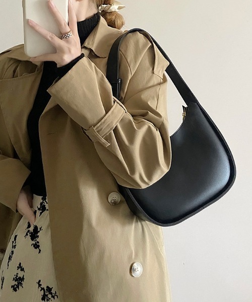 Teem Store(チームストア)の「ハーフムーン2WAYミニバッグ(ショルダーバッグ・レディース・ブラウン/ブラック・F)」の4枚目の写真