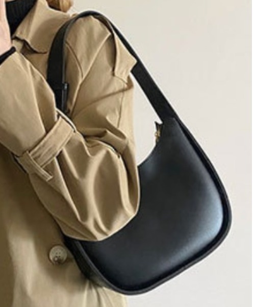 Teem Store(チームストア)の「ハーフムーン2WAYミニバッグ(ショルダーバッグ・レディース・ブラウン/ブラック・F)」の13枚目の写真