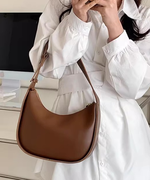 Teem Store(チームストア)の「ハーフムーン2WAYミニバッグ(ショルダーバッグ・レディース・ブラウン/ブラック・F)」の17枚目の写真