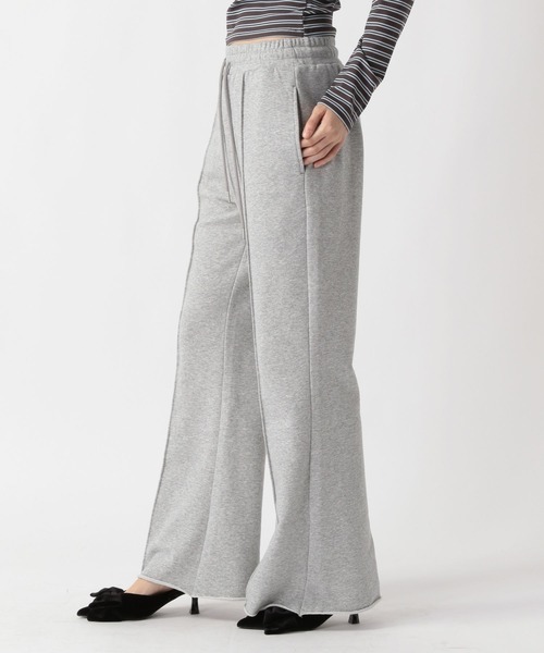 FOREVER 21（フォーエバー トゥエンティーワン）の「【2025SS】スプレー加工スウェットフレアパンツ（スウェットパンツ・レディース・グレー/ブラック・SMALL/MEDIUM）」の22枚目の写真