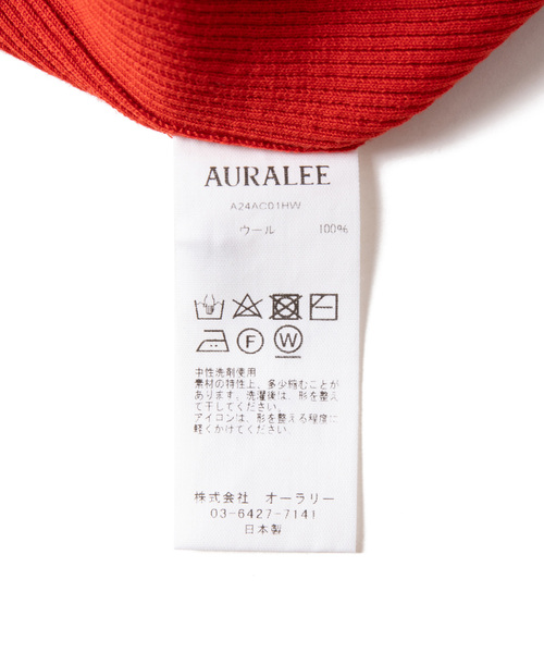 ADAM ET ROPE'(アダムエロペ)の「【公式サイト限定】【AURALEE(オーラリー)】SUPER FINE WOOL HIGH GAUGE RIB KNIT SHORT CARDIGAN(カーディガン/ボレロ・レディース・レッド・1)」の10枚目の写真