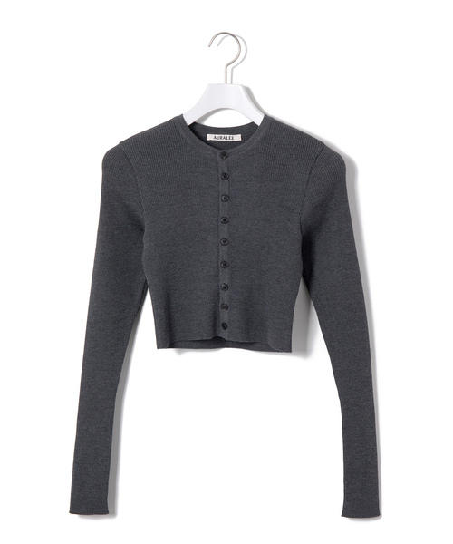 ADAM ET ROPE'(アダムエロペ)の「【公式サイト限定】【AURALEE(オーラリー)】SUPER FINE WOOL HIGH GAUGE RIB KNIT SHORT CARDIGAN(カーディガン/ボレロ・レディース・レッド・1)」の13枚目の写真