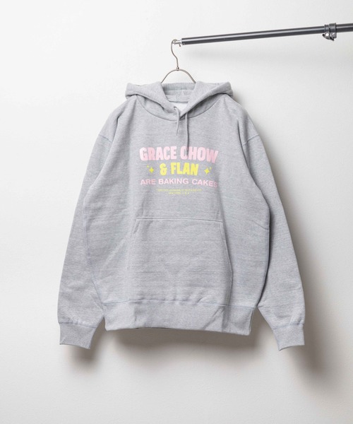 ARCHIVER(アーカイバ)の「●GRACE CHOW FLAN● ケーキプリントP/O パーカー(パーカー・レディース・ベージュ/グレー・X-LARGE/LARGE)」の1枚目の写真