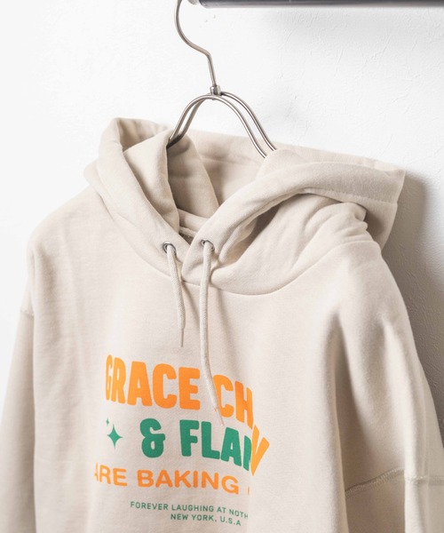 ARCHIVER(アーカイバ)の「●GRACE CHOW FLAN● ケーキプリントP/O パーカー(パーカー・レディース・ベージュ/グレー・X-LARGE/LARGE)」の6枚目の写真