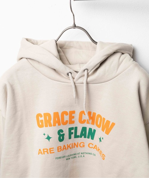 ARCHIVER(アーカイバ)の「●GRACE CHOW FLAN● ケーキプリントP/O パーカー(パーカー・レディース・ベージュ/グレー・X-LARGE/LARGE)」の4枚目の写真