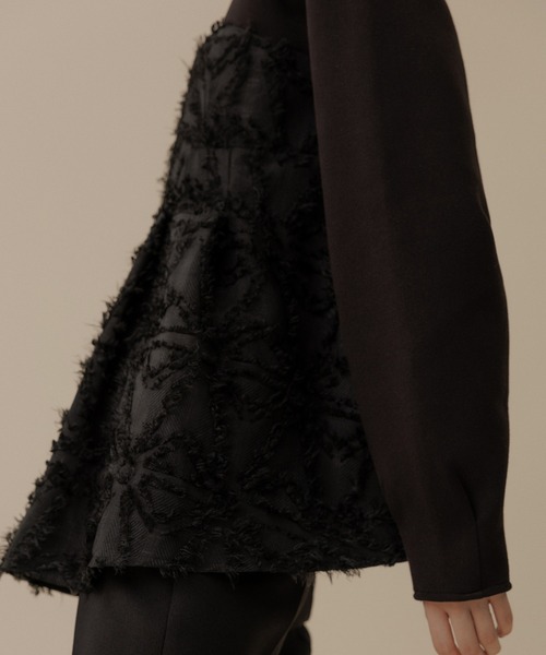 ADAM ET ROPE'(アダムエロペ)の「【追加】・【サステナブル】ジャカードビスチェコンビプルオーバー(Tシャツ/カットソー・レディース・ブラック/ホワイト系その他2・FREE)」の4枚目の写真