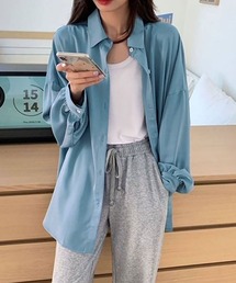 無地長袖ブラウス