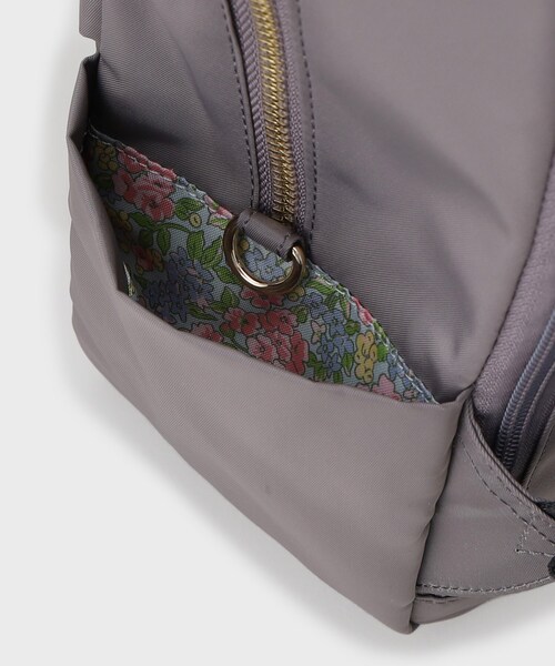 LAURA ASHLEY(ローラアシュレイ)の「【4L収納/クッションポケット/ポーチ付き】多機能バックパック(バックパック/リュック・レディース・ベージュ/ブラック/グレー・00)」の19枚目の写真