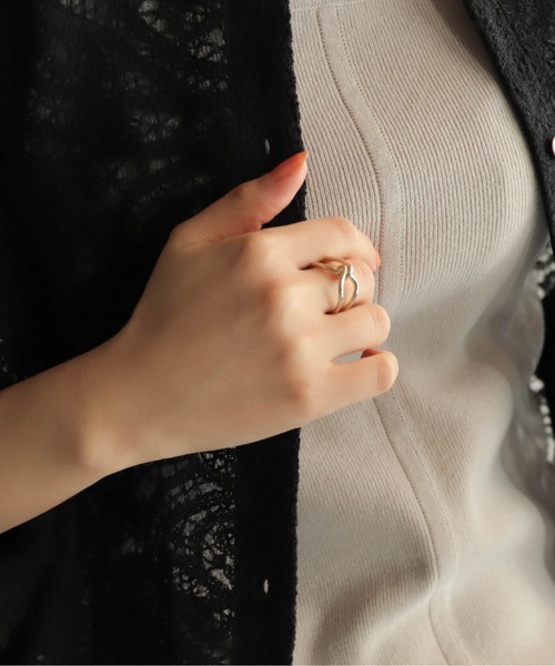 rapiecage（ラピエサージュ）の「ラインクロスリング（リング・レディース・シルバー/ゴールド・FREE）」の6枚目の写真