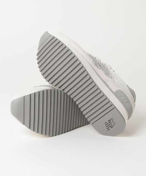 NEW BALANCE(ニューバランス)の「574+(スニーカー・レディース・ブラック/オフホワイト・22.5cm/23.5cm/24.5cm/23.0cm/24.0cm/25.0cm/22.0cm)」の5枚目の写真