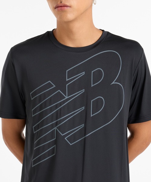 NEW BALANCE(ニューバランス)の「Flying NB パフォーマンスショートスリーブTシャツ(Tシャツ/カットソー・メンズ・パープル/ブラック/グレー・SMALL/XX-LARGE/X-LARGE/LARGE/MEDIUM)」の12枚目の写真