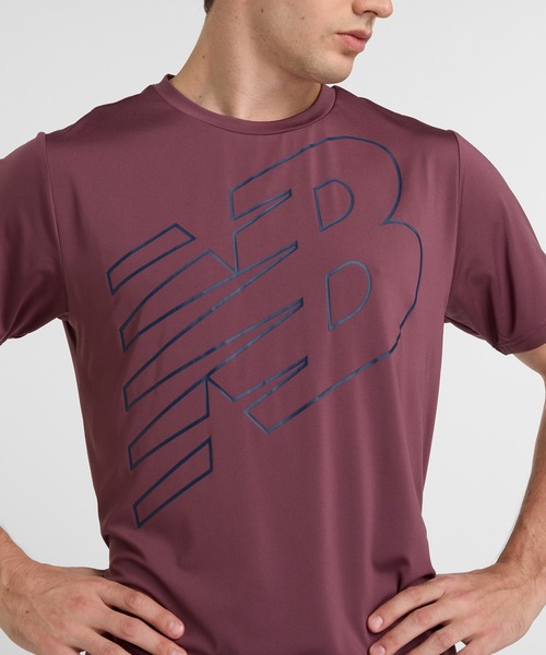 NEW BALANCE(ニューバランス)の「Flying NB パフォーマンスショートスリーブTシャツ(Tシャツ/カットソー・メンズ・パープル/ブラック/グレー・SMALL/XX-LARGE/X-LARGE/LARGE/MEDIUM)」の6枚目の写真