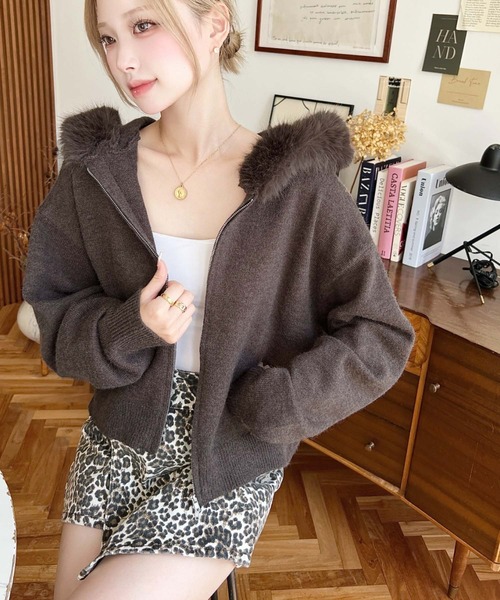 &MOSS ブラウン ニット素材　フード付きパーカー　ほぼ未使用　美品　サイズM ジャミーソンズ フードニットパーカー ブラウン系 ボリュームファー