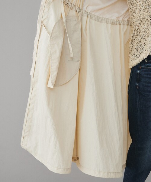 UNTITLED（アンタイトル）の「【Ca_CHIGNON】ロングウィンドブレーカー（その他アウター・レディース・アイボリー/ブラック・02）」の21枚目の写真