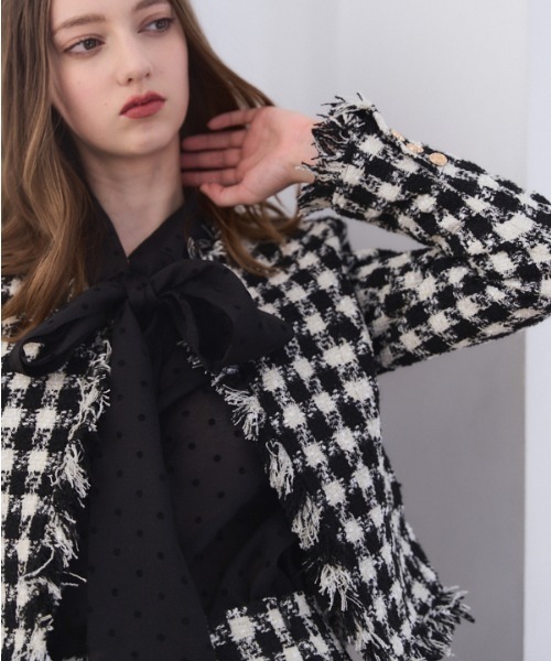 Meline M(メリンエム)の「Fringe Tweed Jacket フリンジツイードジャケット(ノーカラーコート・レディース・ブラック×ホワイト/ホワイト系その他・FREE)」の16枚目の写真