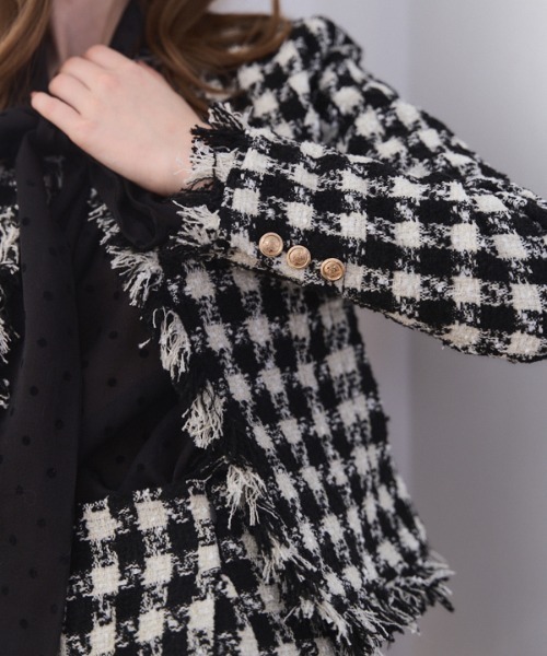 Meline M(メリンエム)の「Fringe Tweed Jacket フリンジツイードジャケット(ノーカラーコート・レディース・ブラック×ホワイト/ホワイト系その他・FREE)」の17枚目の写真