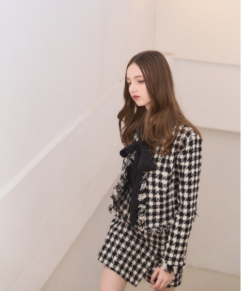 Meline M(メリンエム)の「Fringe Tweed Jacket フリンジツイードジャケット(ノーカラーコート・レディース・ブラック×ホワイト/ホワイト系その他・FREE)」の20枚目の写真