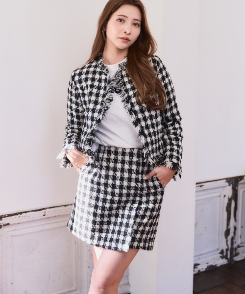 Meline M(メリンエム)の「Fringe Tweed Jacket フリンジツイードジャケット(ノーカラーコート・レディース・ブラック×ホワイト/ホワイト系その他・FREE)」の4枚目の写真