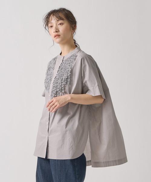 Kelen(ケレン)の「「KELEN / ケレン」 フリルデザインブラウス RIFFUL(シャツ/ブラウス・レディース・ブラック/グレー/オフホワイト/ベージュ/ネイビー/ライトベージュ・S/M)」の3枚目の写真