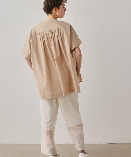 Kelen(ケレン)の「「KELEN / ケレン」 フリルデザインブラウス RIFFUL(シャツ/ブラウス・レディース・ブラック/グレー/オフホワイト/ベージュ/ネイビー/ライトベージュ・S/M)」の14枚目の写真