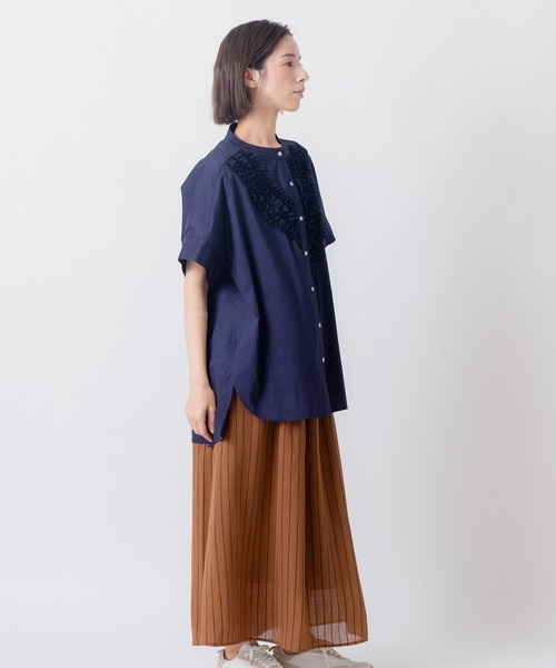 Kelen(ケレン)の「「KELEN / ケレン」 フリルデザインブラウス RIFFUL(シャツ/ブラウス・レディース・ブラック/グレー/オフホワイト/ベージュ/ネイビー/ライトベージュ・S/M)」の19枚目の写真