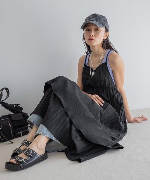 JEANASIS(ジーナシス)の「スタッズベルトフラットサンダル/323920(サンダル・レディース・ブラック/ベージュ・MEDIUM/LARGE)」の20枚目の写真