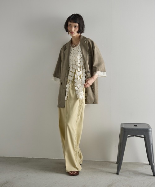 THE YOn（ザヨン）の「サークルパターンレースフリンジヘムノースリブラウス（ベスト・レディース・アイボリー/ブラック・FREE）」の21枚目の写真