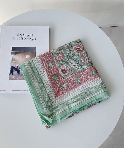 AS KNOW AS plus（アズノゥアズプラス）の「インド ブロックプリント大判スカーフ（ストール/ショール・レディース・ライトイエロー/グレー/ブラウン/グリーン/ピンク/イエロー/オレンジ・FREE）」の13枚目の写真