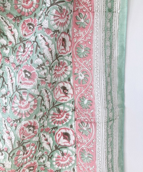 AS KNOW AS plus（アズノゥアズプラス）の「インド ブロックプリント大判スカーフ（ストール/ショール・レディース・ライトイエロー/グレー/ブラウン/グリーン/ピンク/イエロー/オレンジ・FREE）」の8枚目の写真