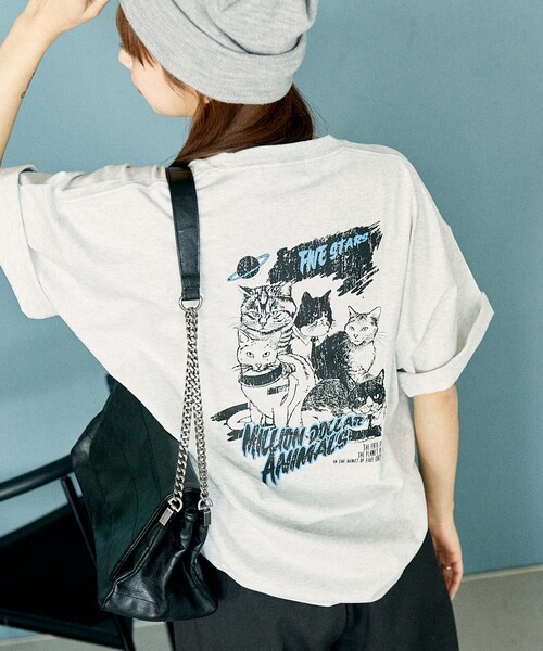 PUBLUX(パブリュクス)の「PUBLUX/パブリュクス ”FIVE STARS”キャット アニマルプリントTシャツ 限定展開(Tシャツ/カットソー・レディース・チャコールグレー/オフホワイト/ライトグレー・LARGE/MEDIUM/SMALL)」の3枚目の写真