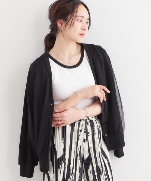 SHOO・LA・RUE(シューラルー)の「【S-LL】チュールレイヤードカーディガン(カーディガン/ボレロ・レディース・ライトグレー/ブラック/チャコールグレー・04/03/02/01)」の2枚目の写真