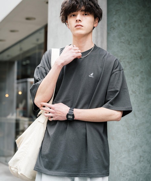 KANGOL（カンゴール）の「KANGOL 別注コラボ ワンポイントロゴ刺繍半袖クルーネックTシャツ 無地/リンガーネック（Tシャツ/カットソー・メンズ・ホワイト×ブラック/ベージュ/ブラック/ホワイト/チャコールグレー/ブルー/オートミール/ネイビー・XL/L/M）」の4枚目の写真