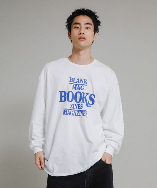 URBAN RESEARCH(アーバンリサーチ)の「BLANKMAG ZINES MAGAZINES L/S Tee(Tシャツ/カットソー・メンズ・ブラック/ホワイト・X-LARGE/LARGE/MEDIUM)」の1枚目の写真