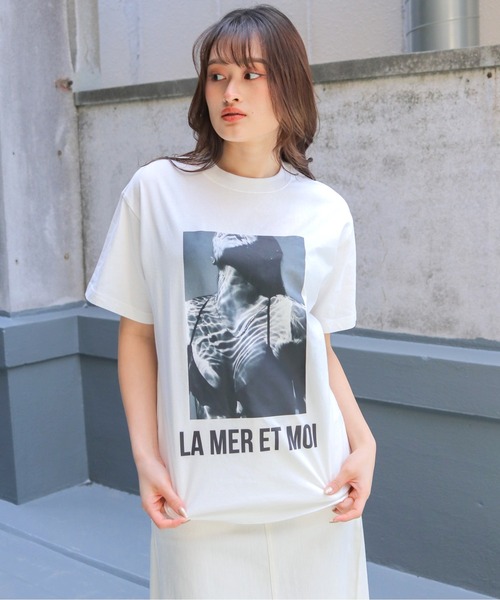UNIT CHEST(ユニットチェスト)の「【UNIT CHEST】unique unisex T-shirt VTFAコラボT ”La mer et moi” by Nina Tugawa(Tシャツ/カットソー・レディース・ブラック/ホワイト・M/S/L)」の22枚目の写真